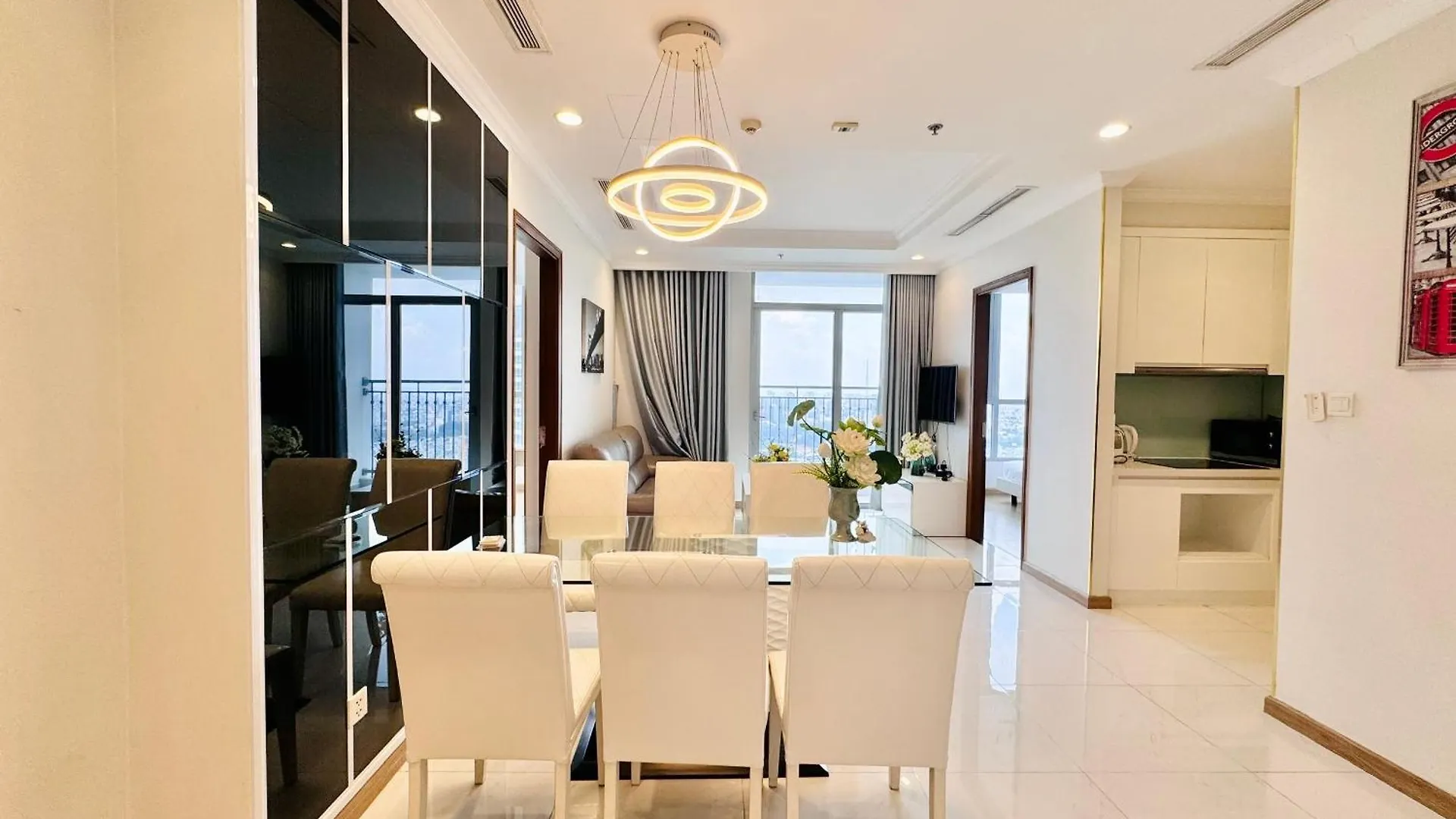 Vinhomes Central Park Minhminh Apartment - Can Ho Dich Vu Landmark Cho Thue Ho Chi Minh City