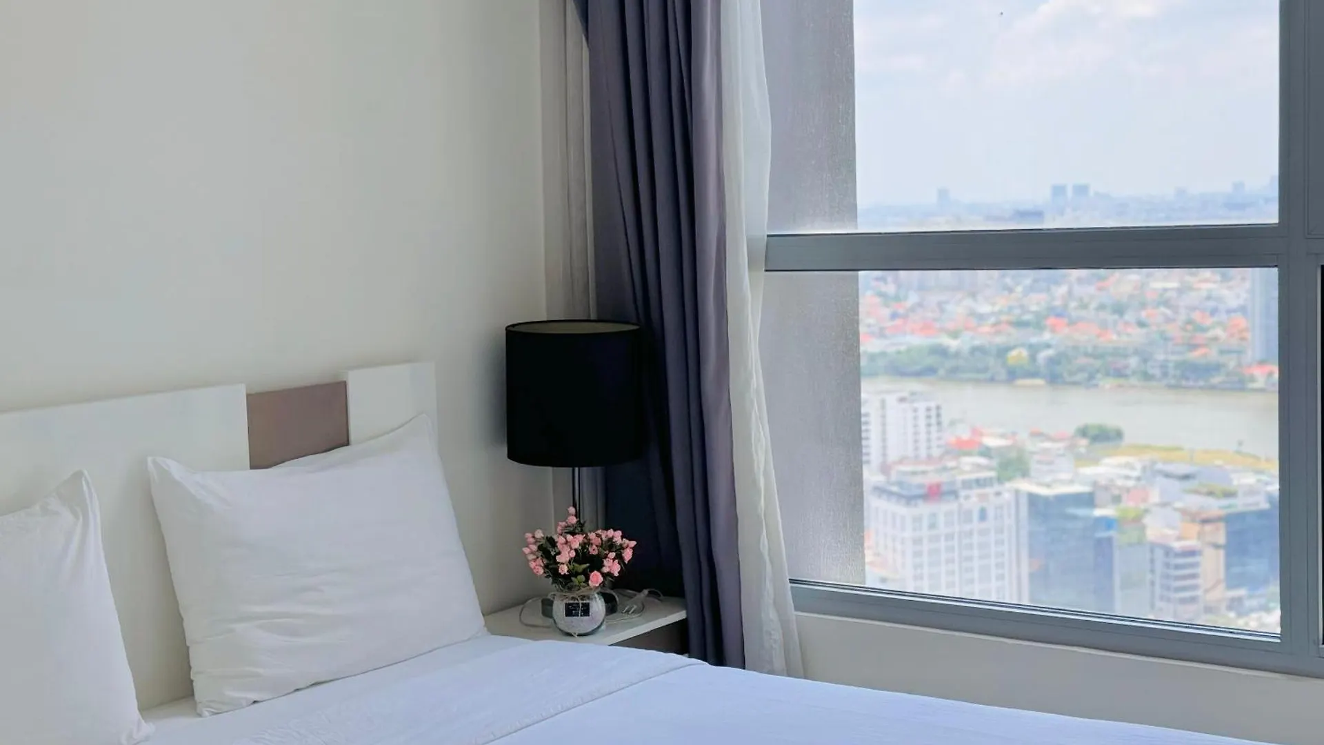 Vinhomes Central Park Minhminh Apartment - Can Ho Dich Vu Landmark Cho Thue Ho Chi Minh City