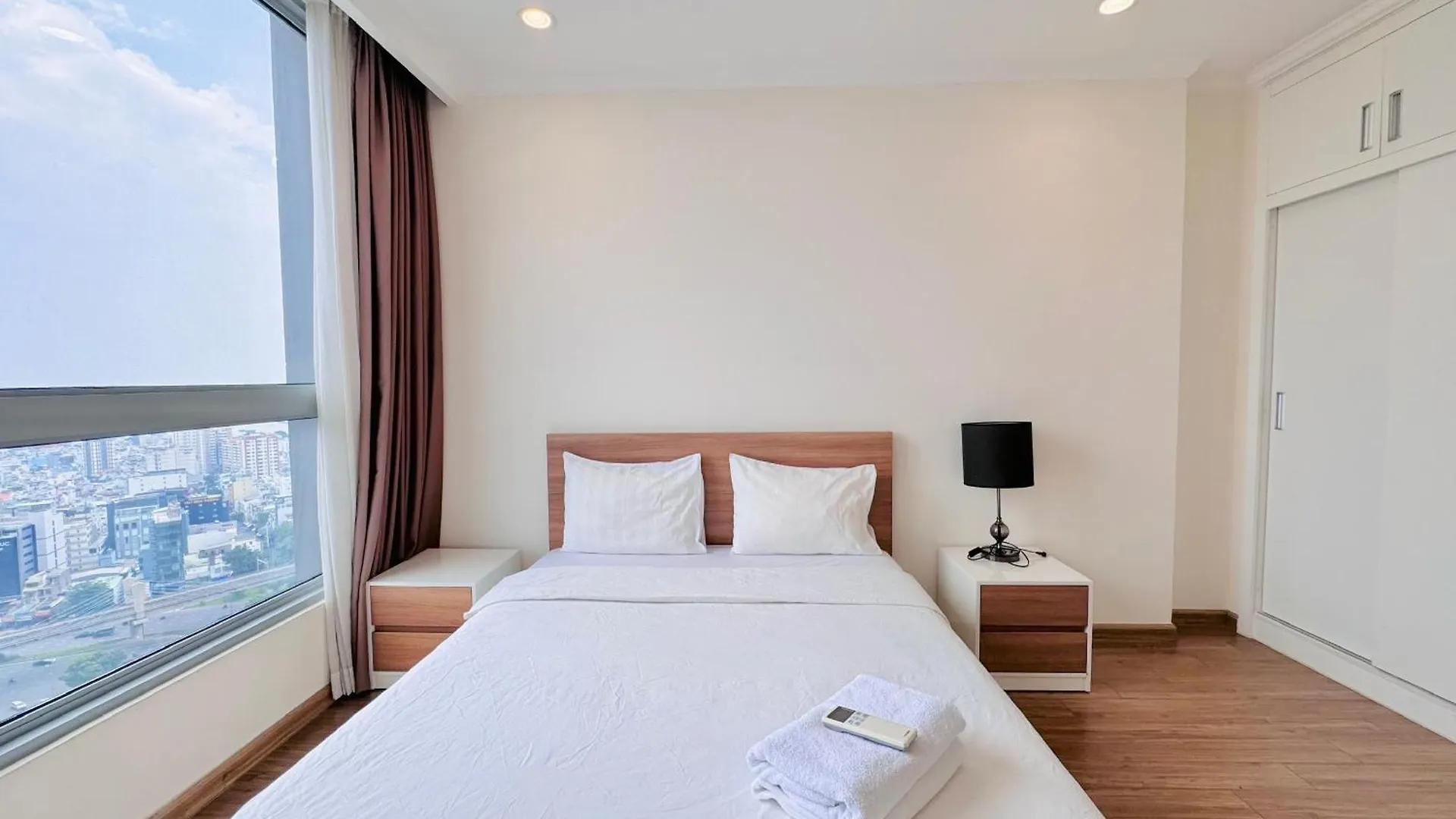 Vinhomes Central Park Minhminh Apartment - Can Ho Dich Vu Landmark Cho Thue Ho Chi Minh City
