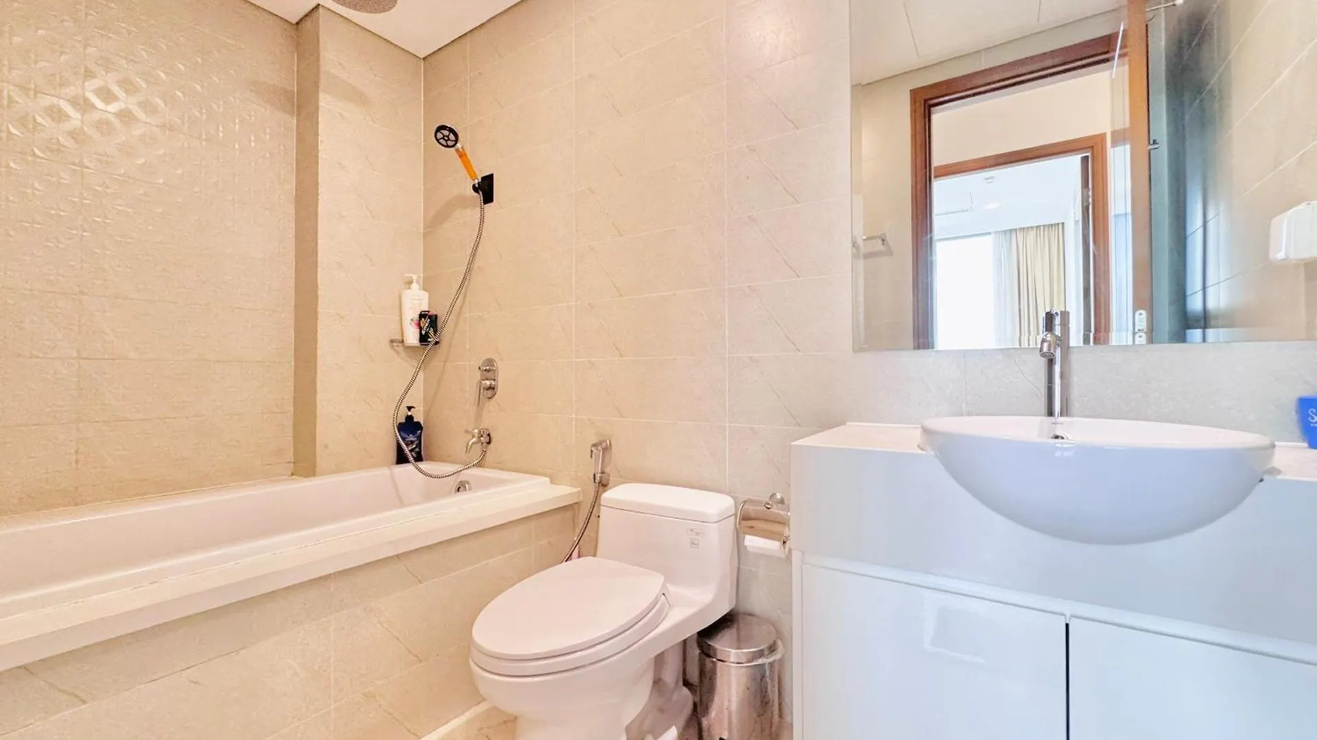 Vinhomes Central Park Minhminh Apartment - Can Ho Dich Vu Landmark Cho Thue Ho Chi Minh City