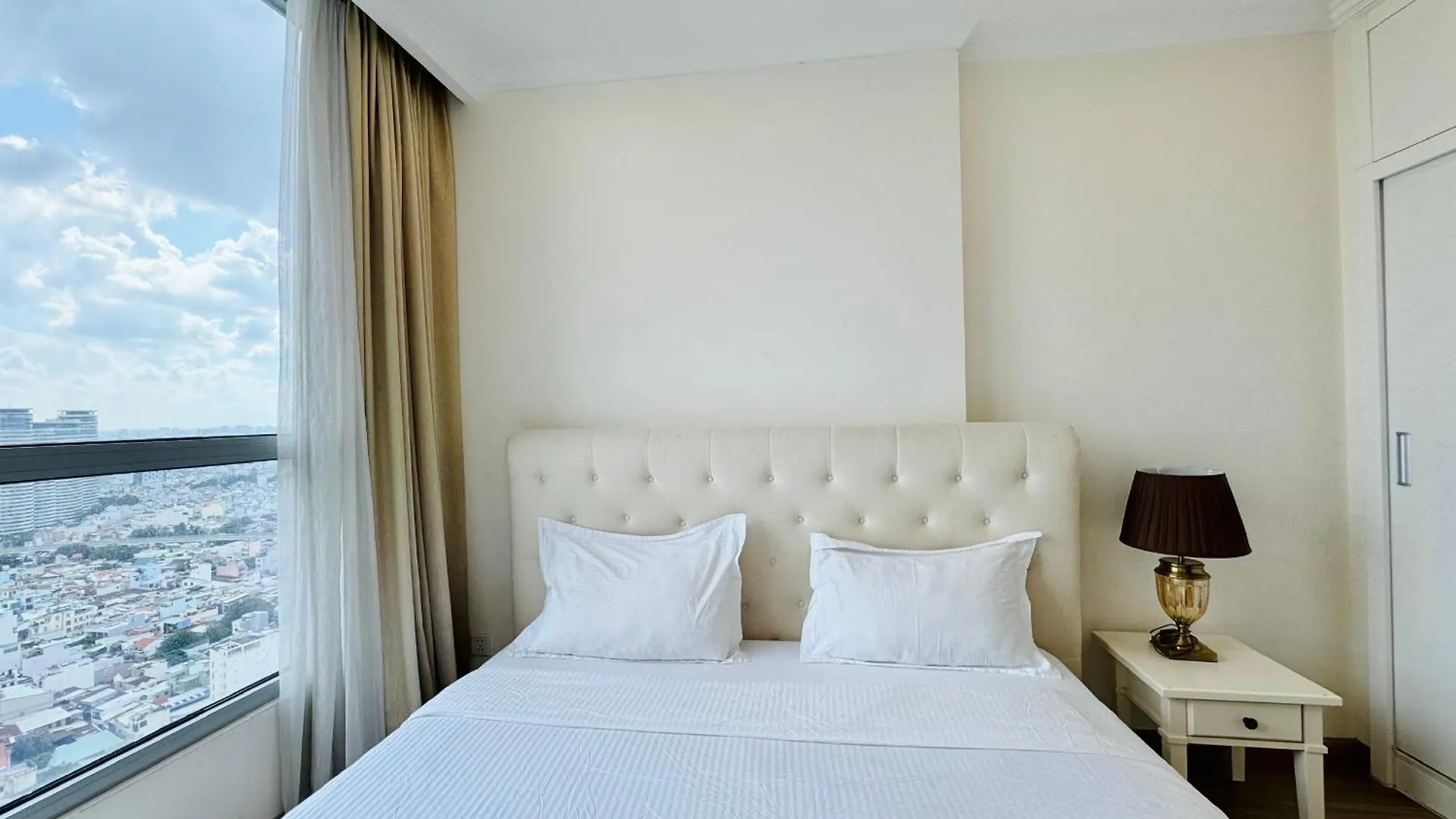 Vinhomes Central Park Minhminh Apartment - Can Ho Dich Vu Landmark Cho Thue Ho Chi Minh City