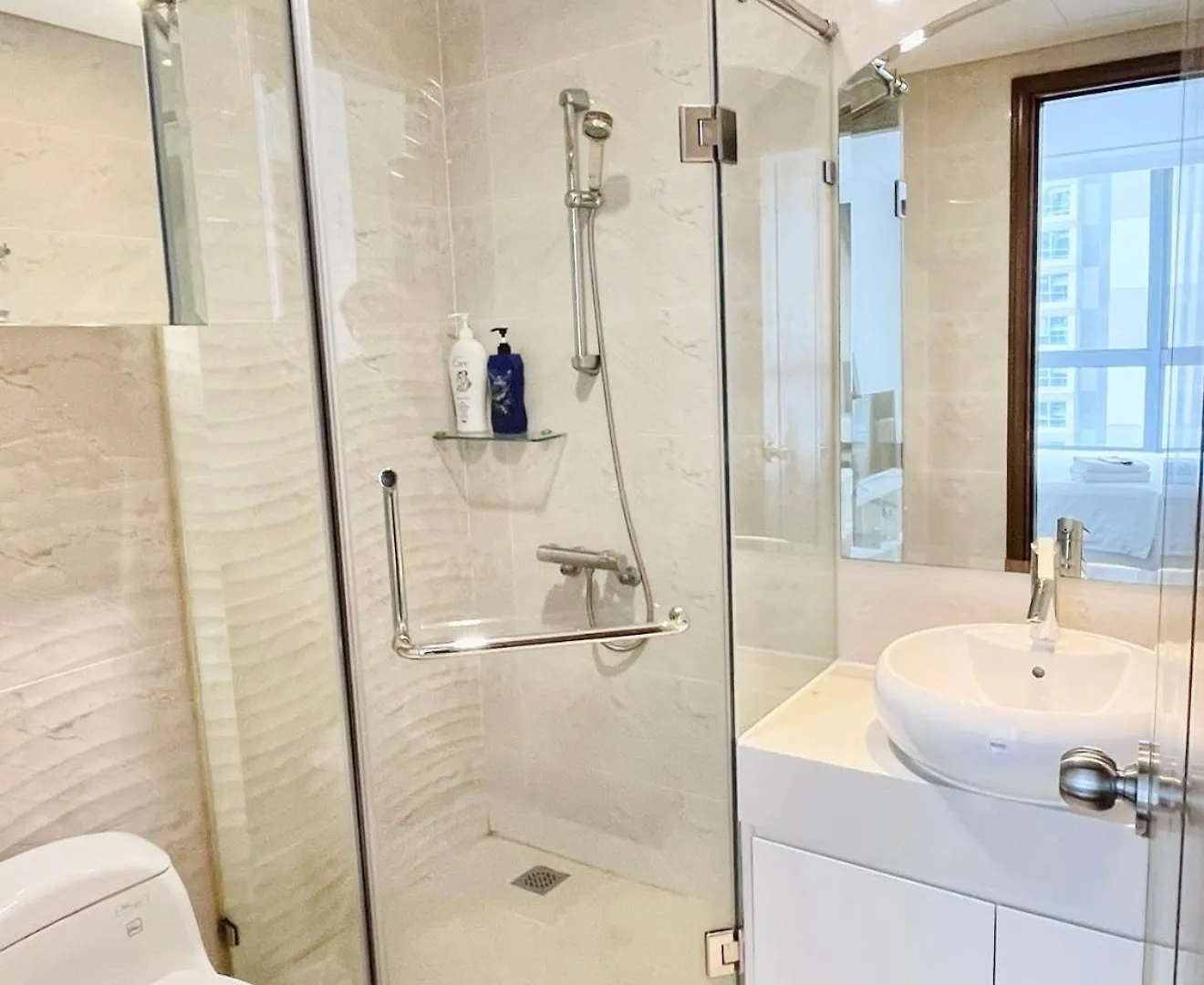 Vinhomes Central Park Minhminh Apartment - Can Ho Dich Vu Landmark Cho Thue Ho Chi Minh City Vietnam